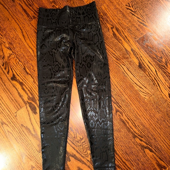 Terez uplift leggings- high band shiny flattering
Size M
Perfect new condition. - Picture 5 of 5